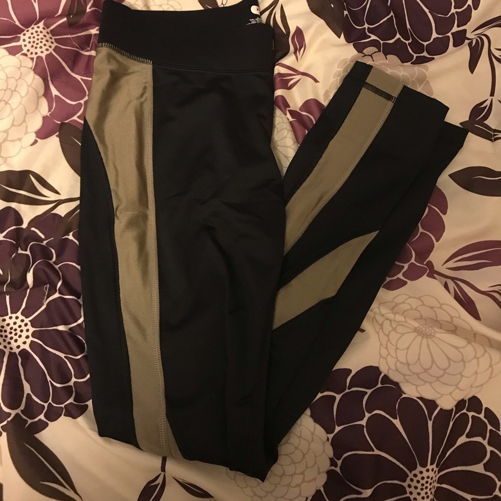 FILA leggings with gold detail